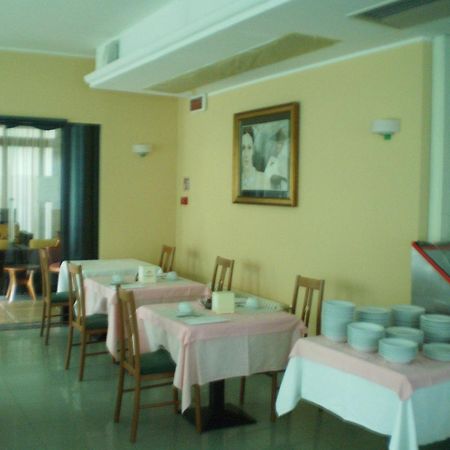 La Perla B&B Hotel Roseto degli Abruzzi Kültér fotó