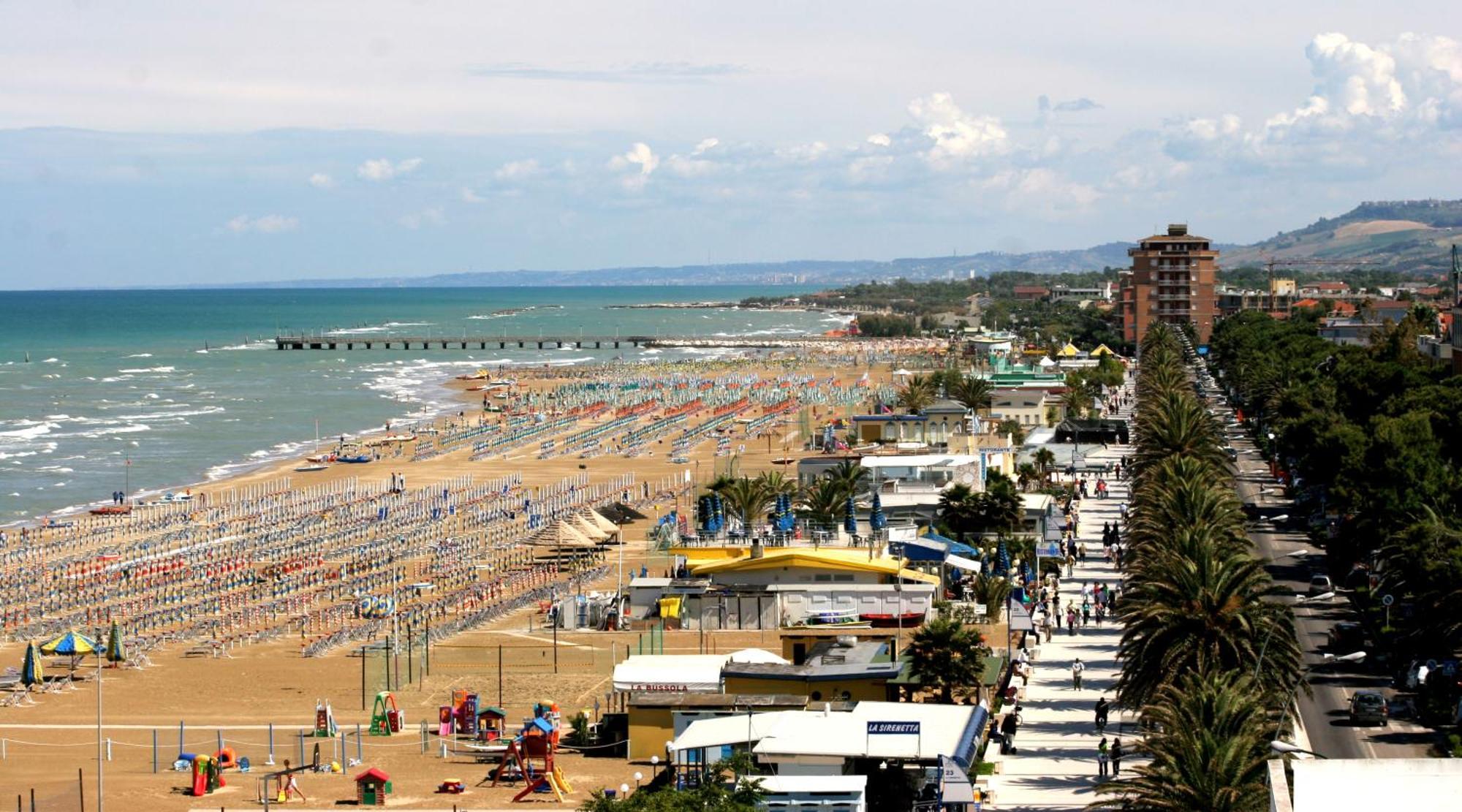 La Perla B&B Hotel Roseto degli Abruzzi Kültér fotó