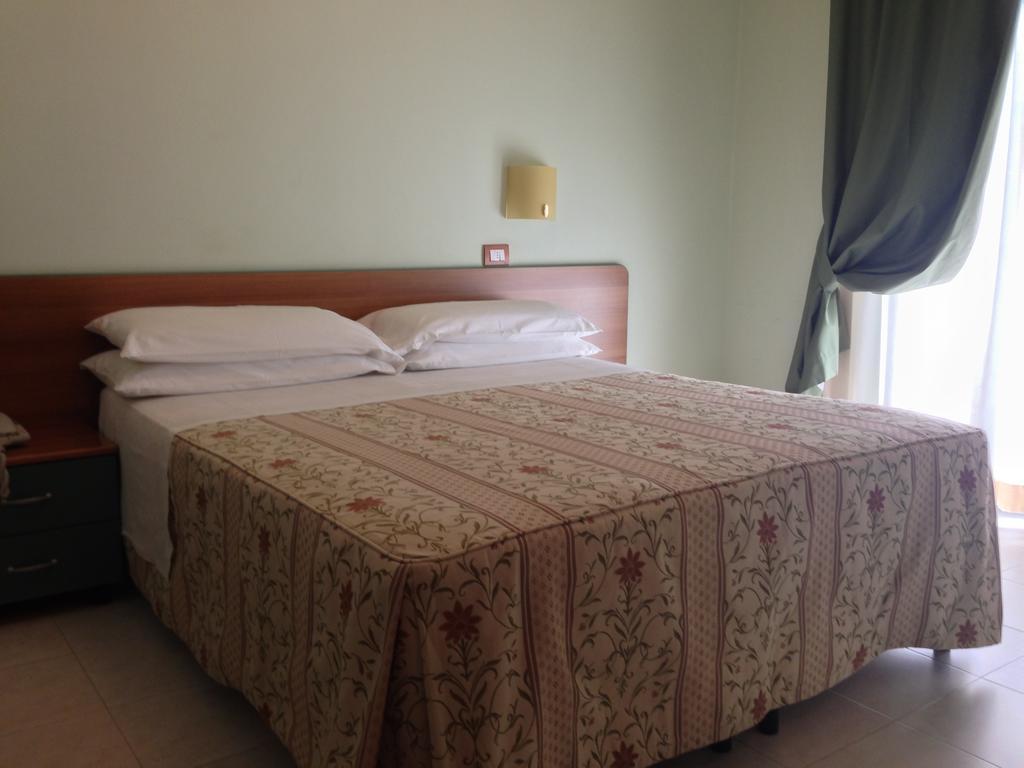 La Perla B&B Hotel Roseto degli Abruzzi Kültér fotó