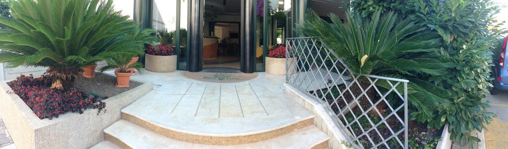 La Perla B&B Hotel Roseto degli Abruzzi Kültér fotó