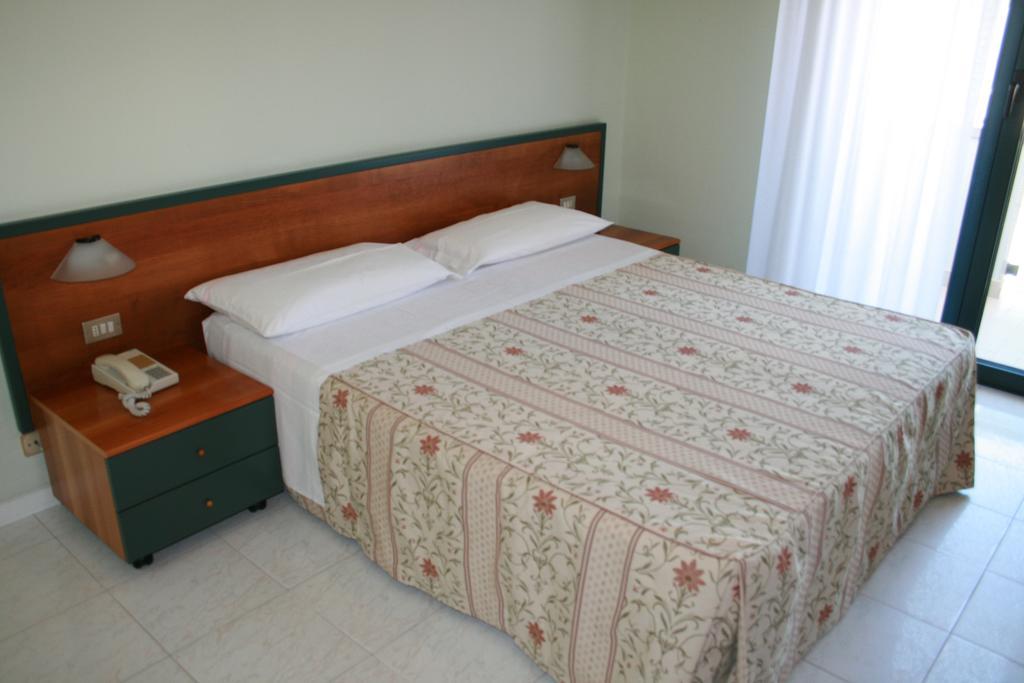 La Perla B&B Hotel Roseto degli Abruzzi Kültér fotó